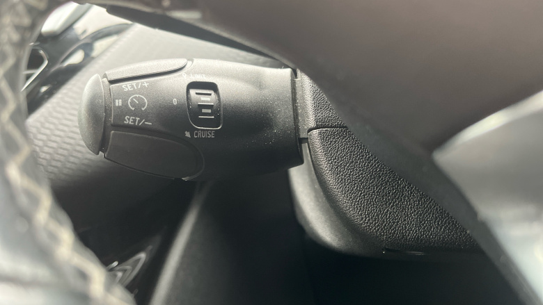 Peugeot 2008 1.2 PureTech Allure Premium 5dr [Start Stop] Petrol Estate